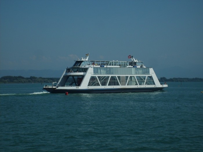 Ferry Island House Boat