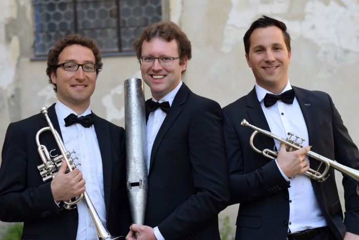 Konzert für zwei Trompeten und Orgel